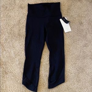 Black lululemon athletica ready set go crop NWT